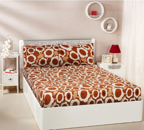 Solimo Polyester Daisy Daze King Bedsheet with 2 Pillow Covers- 120 GSM, 144 TC